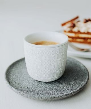 🍂 Když je venku chladno, není nic lepšího než hrnek horké čokolády nebo čaje, případně jiného hřejivého nápoje. Najděte si...